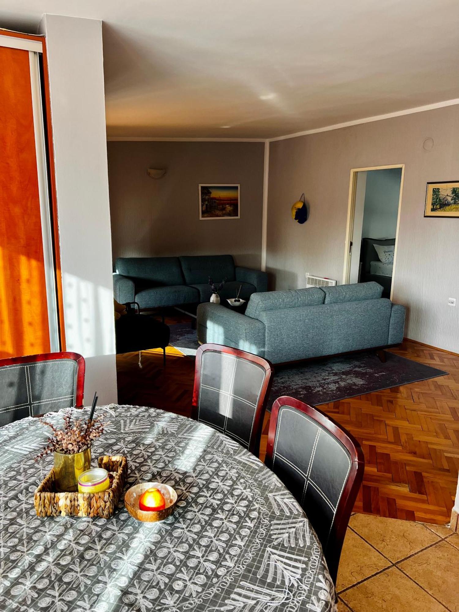 City Center Square Deluxe Nest Podgorica Luaran gambar